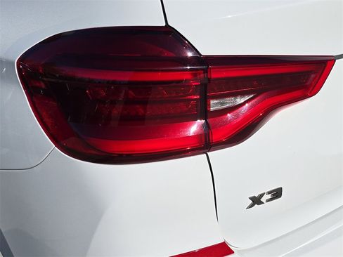 Used 2021 BMW X3 M40i w/ Parking Assistance Package image 38
