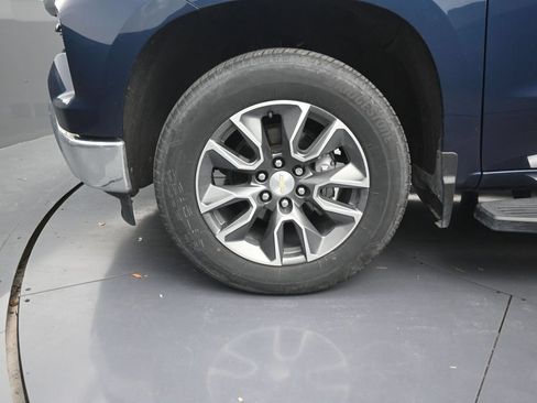 Used 2023 Chevrolet Silverado 1500 LT RWD image 9