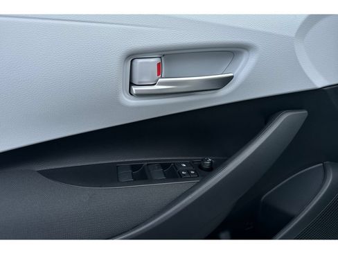 Used 2026 Toyota Corolla SE w/ SE Premium Package FWD image 11