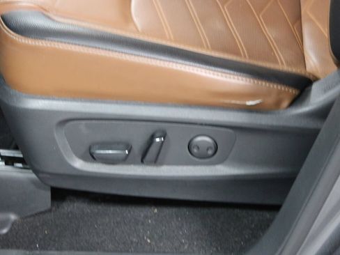 Used 2023 Nissan Pathfinder Platinum AWD/4WD image 17