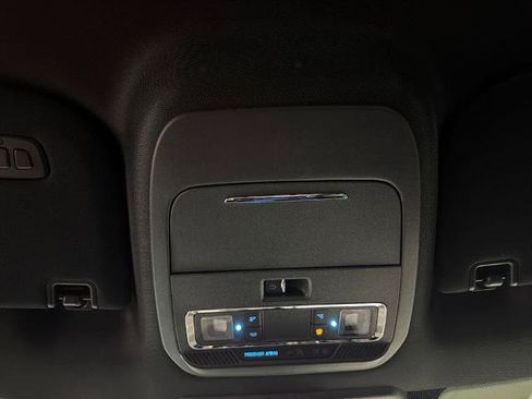 Certified 2025 Ford F150 Platinum w/ FX4 Off-Road Package AWD/4WD image 17