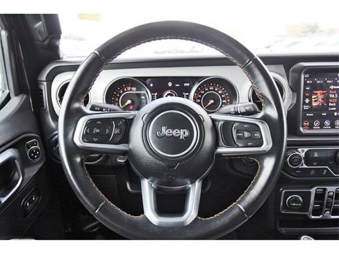 Used 2022 Jeep Gladiator Overland image 13