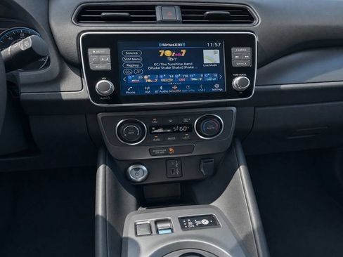 Used 2025 Nissan Leaf S FWD image 14