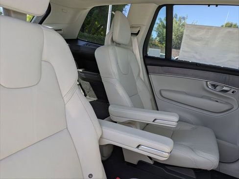 New 2026 Volvo XC90 B6 Ultra w/ Protection Package AWD/4WD image 13