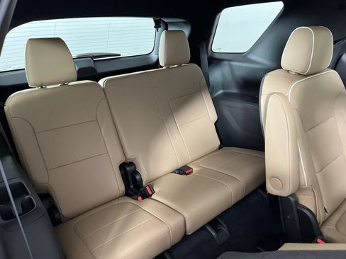 Certified 2022 Chevrolet Traverse Premier AWD/4WD image 19