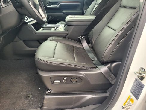 New 2026 GMC Sierra 2500 Denali w/ Denali Reserve Package AWD/4WD image 8