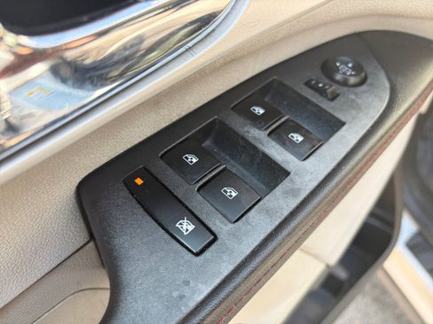 Used 2011 Chevrolet Equinox LT w/ Driver Convenience Package AWD/4WD image 15