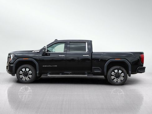 Used 2026 GMC Sierra 2500 Denali w/ Technology Package AWD/4WD image 2