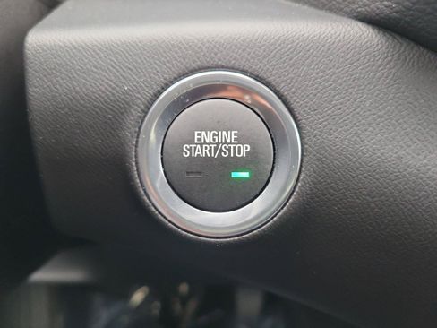 Used 2024 GMC Terrain SLE w/ Driver Convenience Package FWD image 32