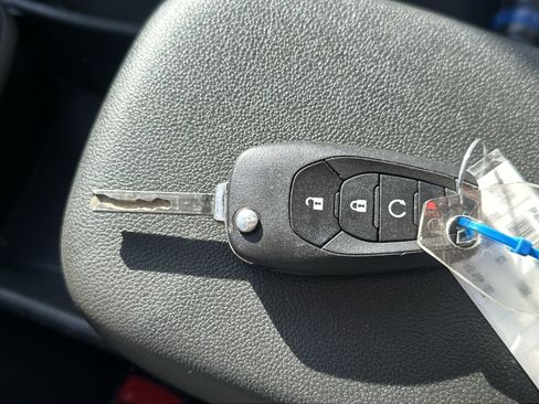 Used 2024 Chevrolet Trax RS w/ Driver Confidence Package image 34