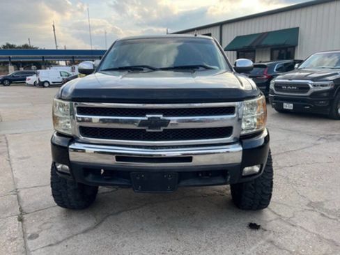 Used 2011 Chevrolet Silverado 1500 LT w/ Texas Edition image 3