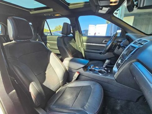 Used 2018 Ford Explorer Sport w/ Equipment Group 401A AWD/4WD image 15
