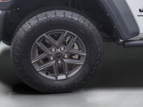Used 2024 Jeep Wrangler Unlimited Sport AWD/4WD image 26