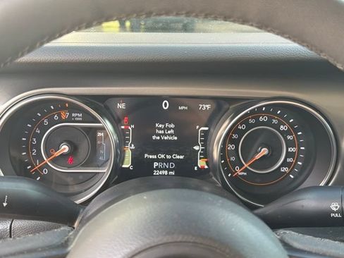 Used 2023 Jeep Gladiator Sport AWD/4WD image 26