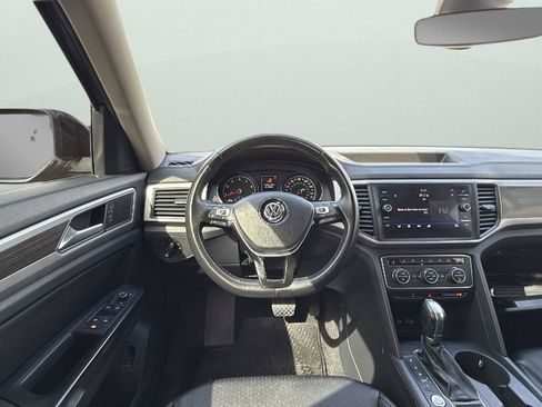 Used 2019 Volkswagen Atlas SE w/ Towing Package image 13