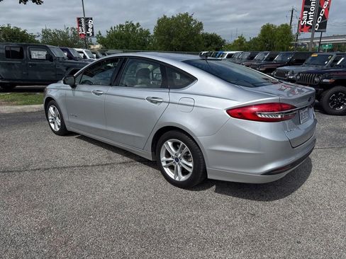 Used 2018 Ford Fusion S FWD image 16