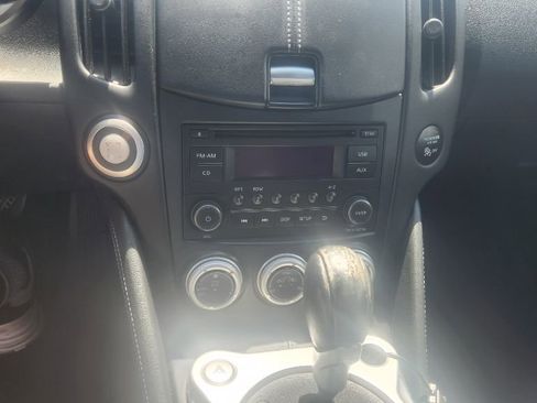 Used 2016 Nissan 370Z Coupe image 16