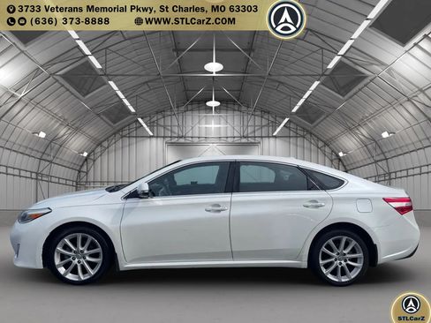 Used 2013 Toyota Avalon Limited FWD image 6