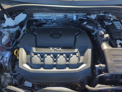 Certified 2023 Volkswagen Tiguan SE w/ Panoramic Sunroof Package image 20