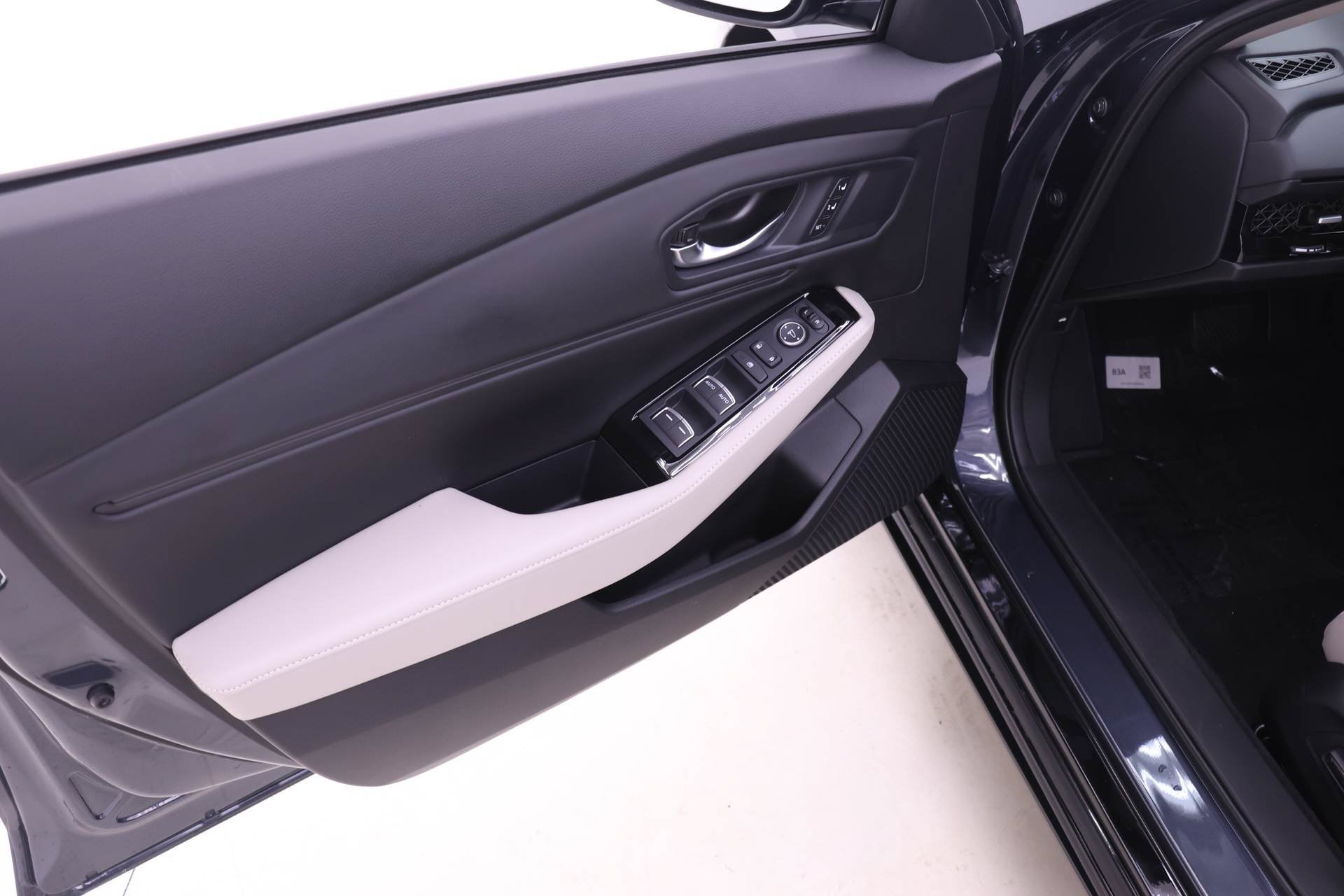New 2026 Honda Accord Touring image 9