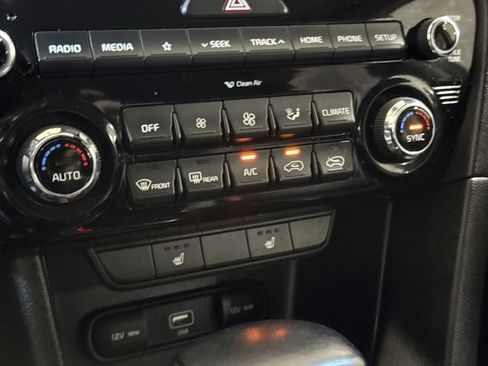 Used 2022 Kia Sportage EX AWD/4WD image 16