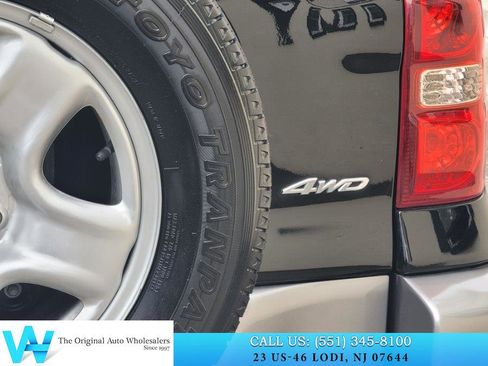 Used 2005 Toyota RAV4 4WD image 16