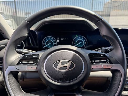 Used 2025 Hyundai Elantra Limited FWD image 29