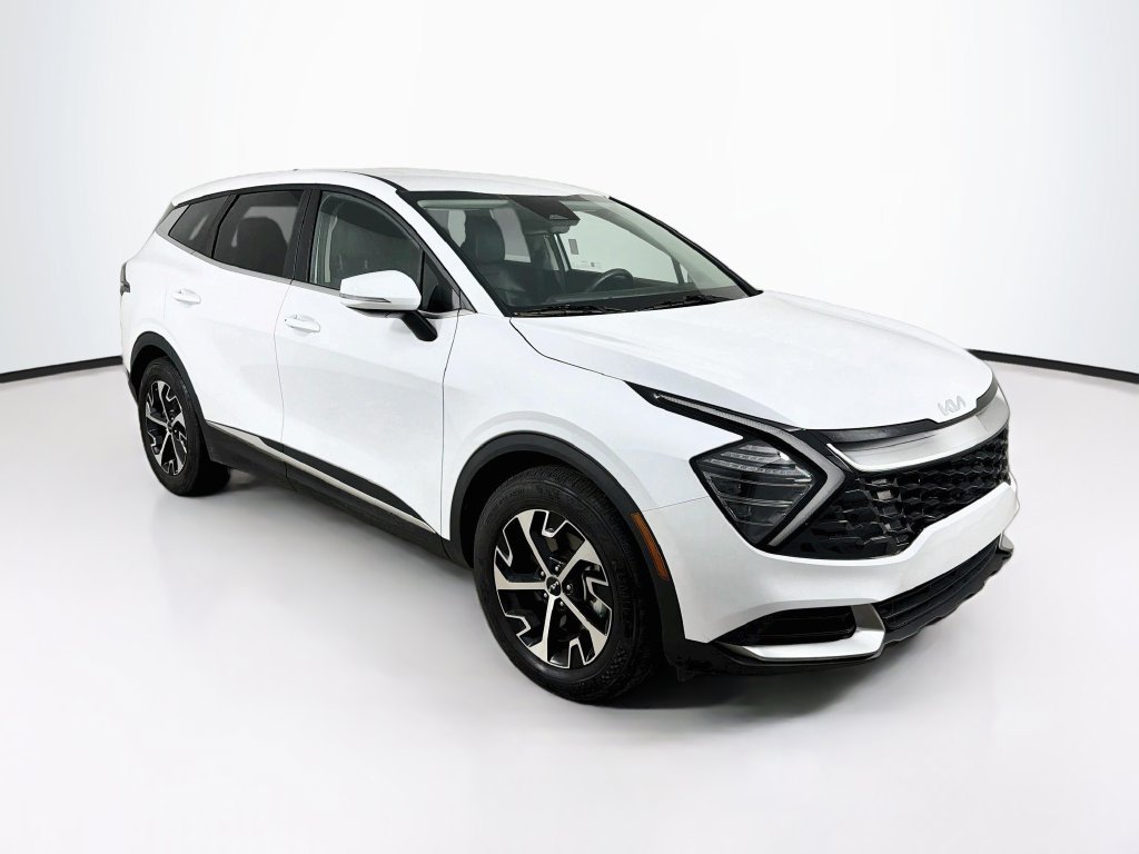 Used 2024 Kia Sportage EX FWD image 3