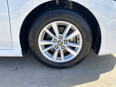 Used 2025 Toyota Camry LE FWD image 10