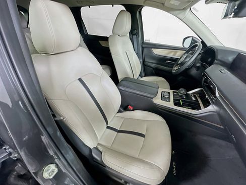 Used 2024 MAZDA CX-90 Plug-In Hybrid w/ Preferred AWD/4WD image 33