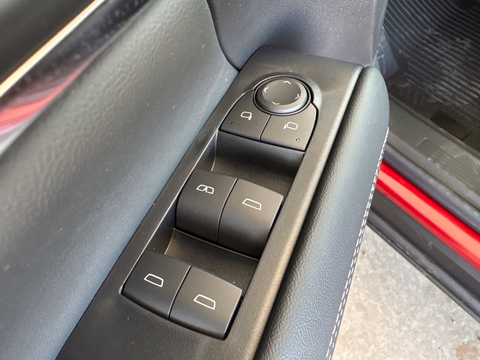 New 2027 GMC Terrain Elevation w/ Elevation Premium Package FWD image 11