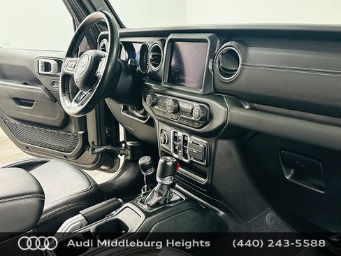 Used 2021 Jeep Wrangler Unlimited Sahara AWD/4WD image 10