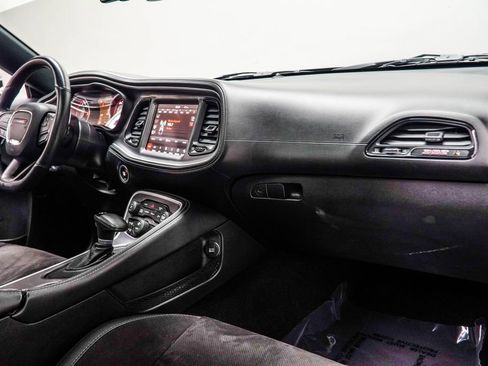 Used 2022 Dodge Challenger R/T Scat Pack RWD image 17