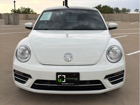 Used 2019 Volkswagen Beetle 2.0T SE FWD image 2