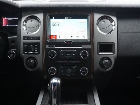 Used 2016 Ford Expedition Platinum image 23