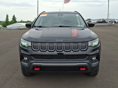 Certified 2022 Jeep Compass Trailhawk w/ Sun and Sound Group AWD/4WD image 2