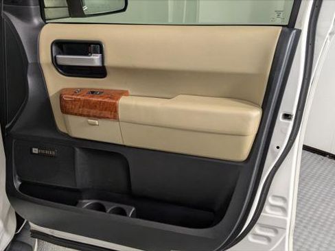 Used 2019 Toyota Sequoia Platinum image 23