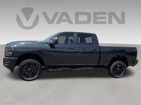 New 2026 RAM 2500 Big Horn AWD/4WD image 8