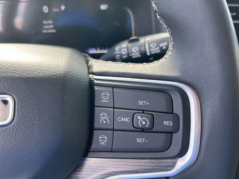 Used 2023 Jeep Wagoneer Series III w/ Preferred Equipment Group image 47