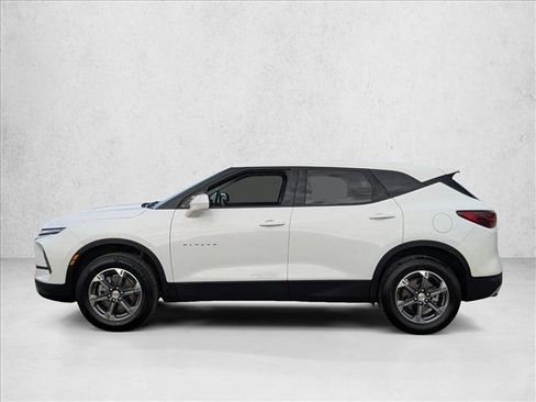 Used 2025 Chevrolet Blazer LT image 9