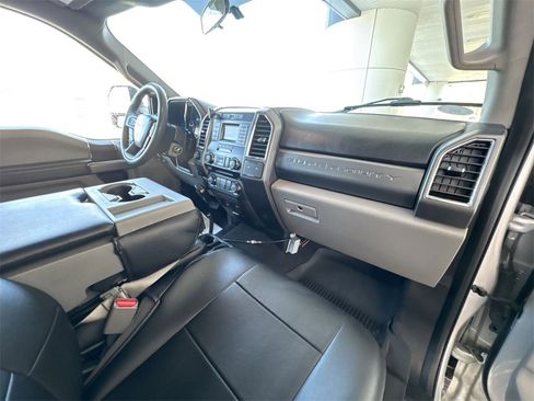 Used 2017 Ford F250 XLT w/ XLT Value Package image 28