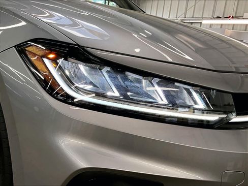 Used 2025 Volkswagen Jetta Sport image 29