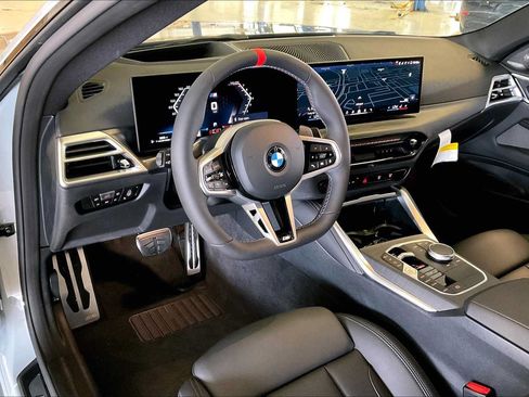 Used 2026 BMW M440i Coupe w/ Premium Package RWD image 8