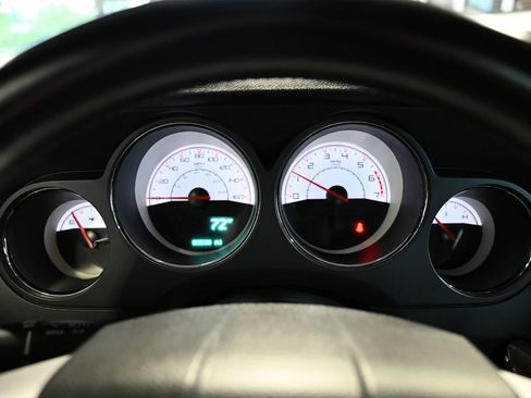 Used 2014 Dodge Challenger R/T RWD image 21