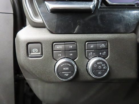 Used 2025 GMC Sierra 2500 SLT image 45