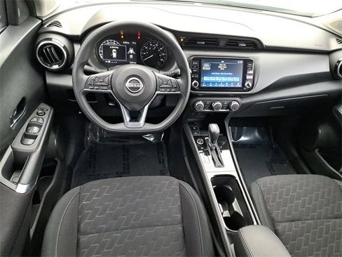 Used 2024 Nissan Kicks SV image 16