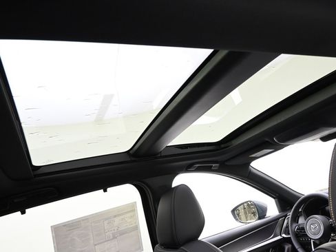 New 2026 MAZDA CX-90 Plug-In Hybrid w/ Premium Plus image 18