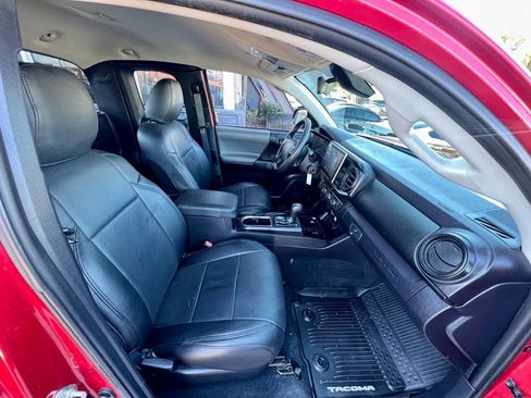 Used 2019 Toyota Tacoma 2WD Access Cab image 21