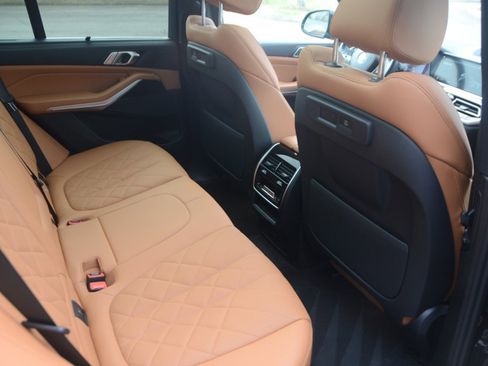 Used 2023 BMW X5 xDrive40i w/ Executive Package image 13