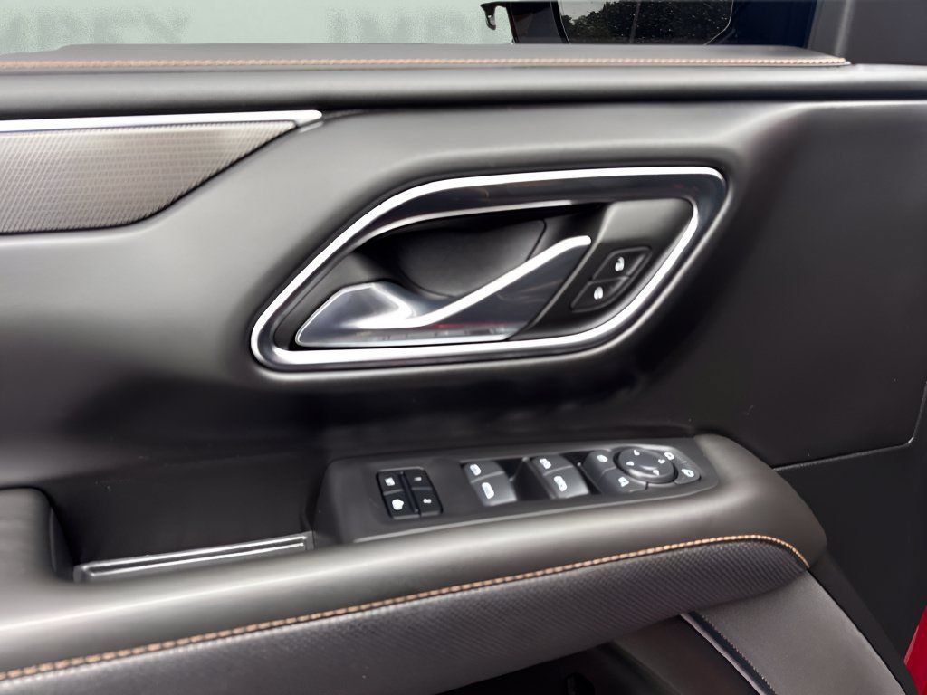 Used 2024 GMC Yukon AT4 w/ Technology Package AWD/4WD image 25